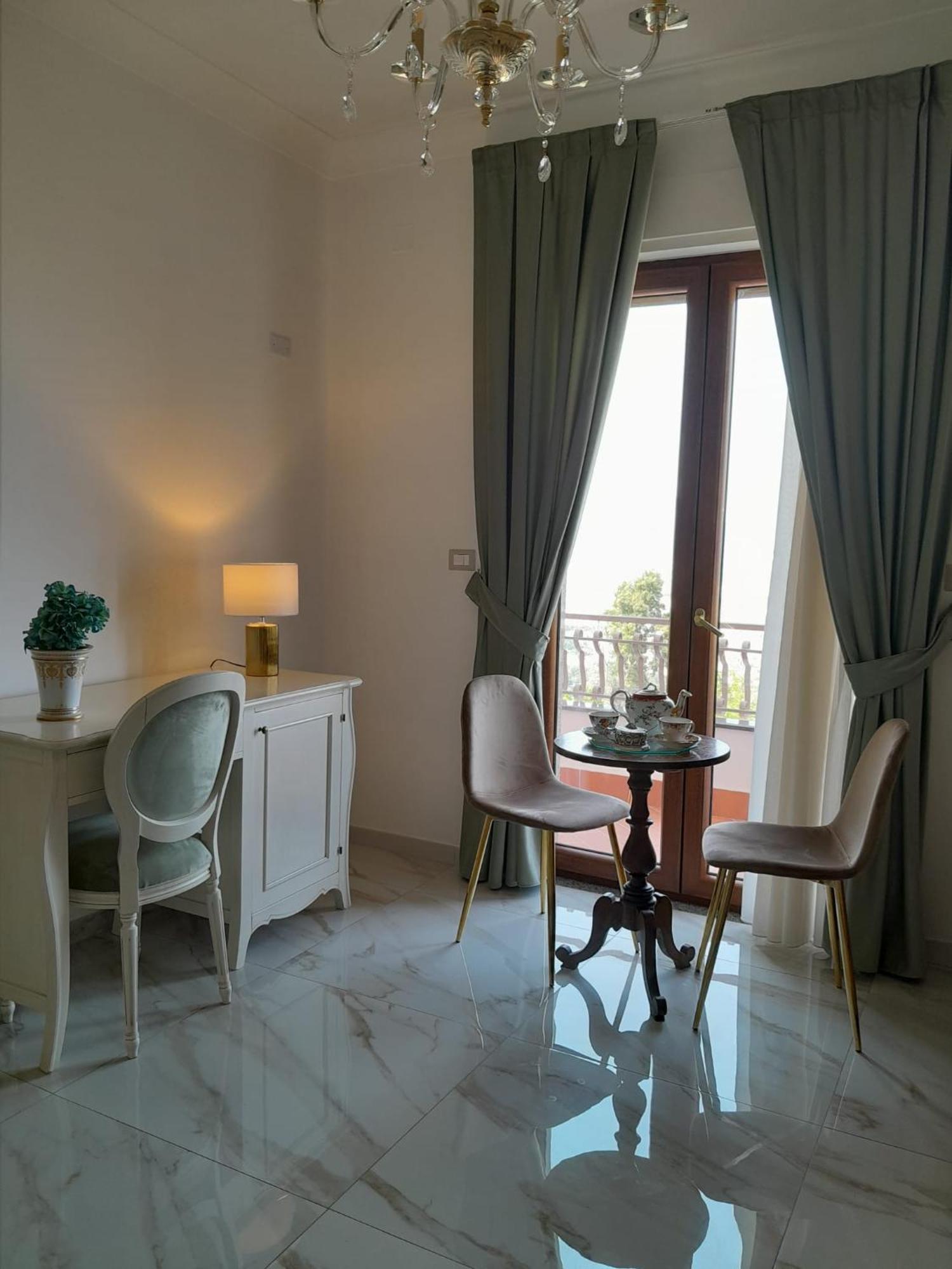 La Vigna Del Vento Bed & Breakfast Casola di Napoli Eksteriør bilde