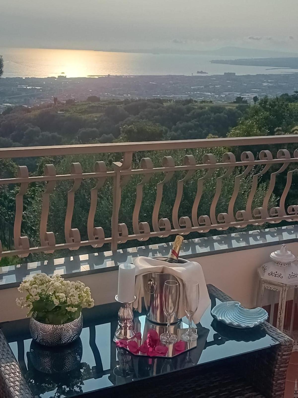 La Vigna Del Vento Bed & Breakfast Casola di Napoli Eksteriør bilde