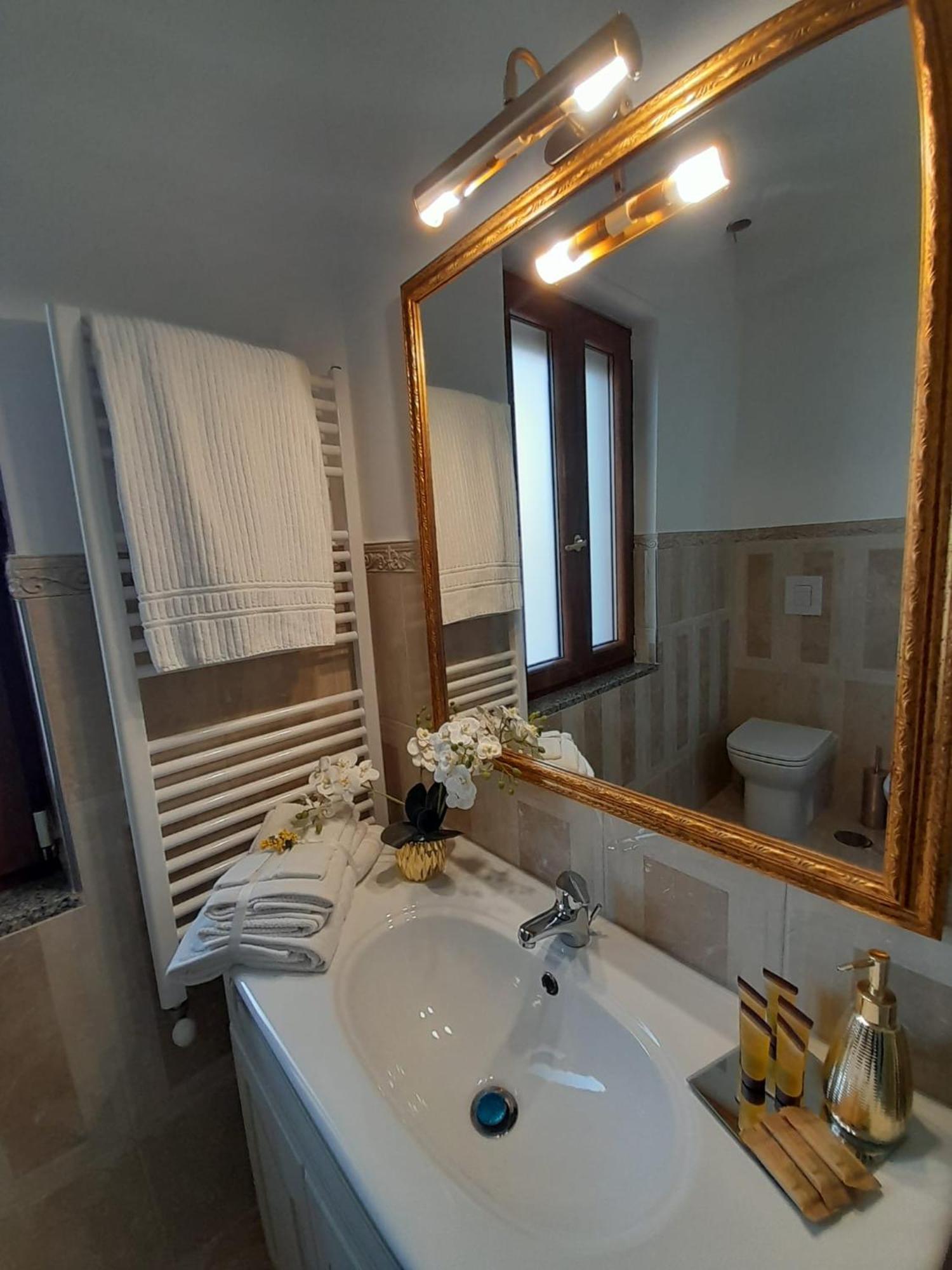 La Vigna Del Vento Bed & Breakfast Casola di Napoli Eksteriør bilde