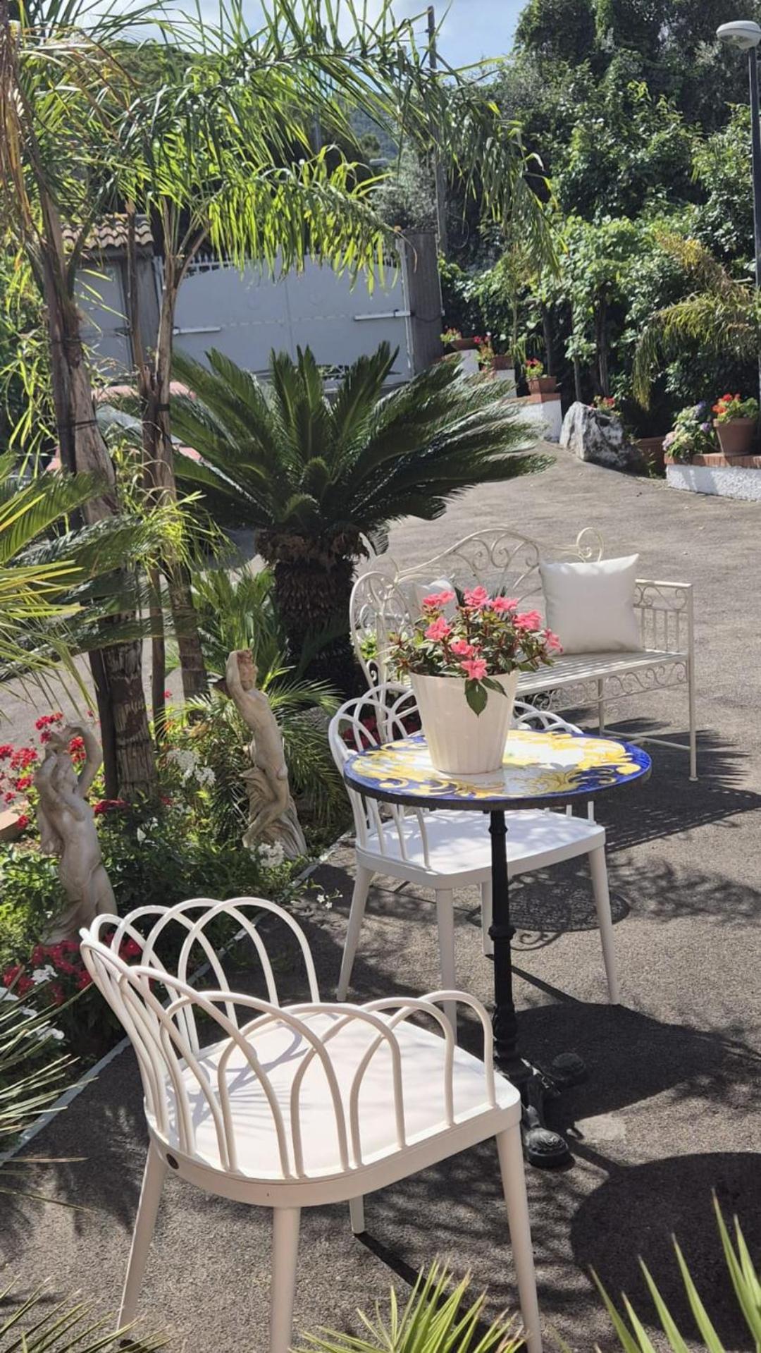 La Vigna Del Vento Bed & Breakfast Casola di Napoli Eksteriør bilde